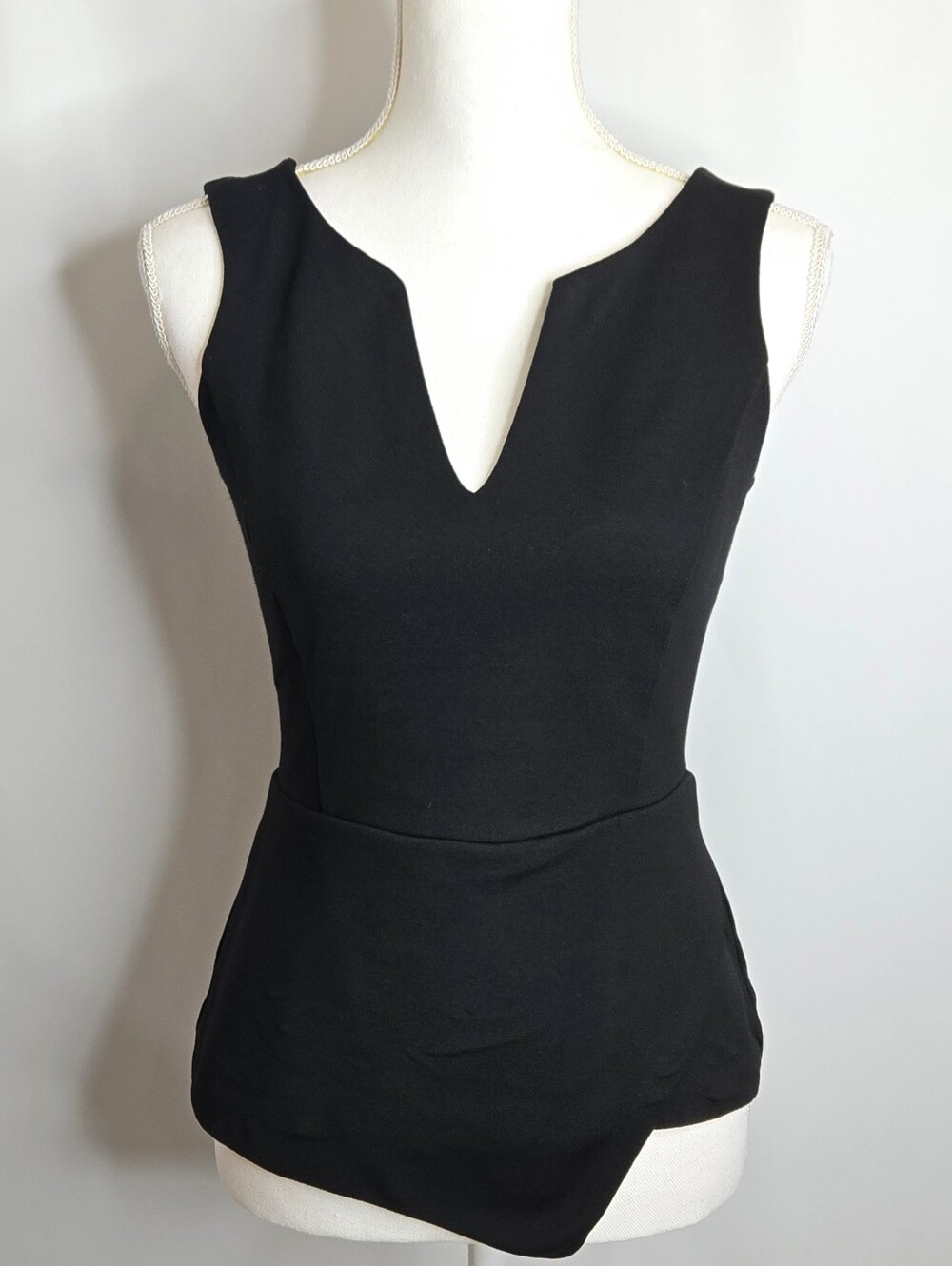 White House Black Market Black Peplum Professional Work Top Sleeveless NWOT 2